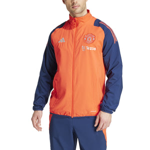 ADI MAN U 24-25 PRESENTATION JACKET BRIGHT RED/NIGHT INDIGO