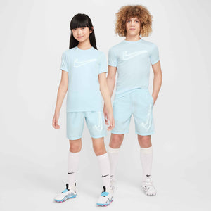 NIKE JR ACADEMY23 SS TOP SWOOSH GLACIER BLUE/WHITE