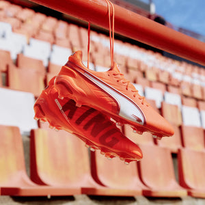 PUMA KING ULTIMATE FG GLOWING RED/WHITE